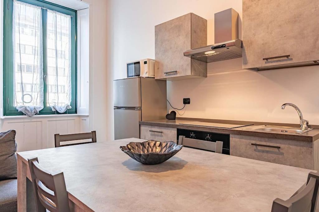 Guest Planet - Modern Flat Centrale M2 Milano Exteriör bild